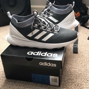 Adidas Questar Rise with cloudfoam size 9